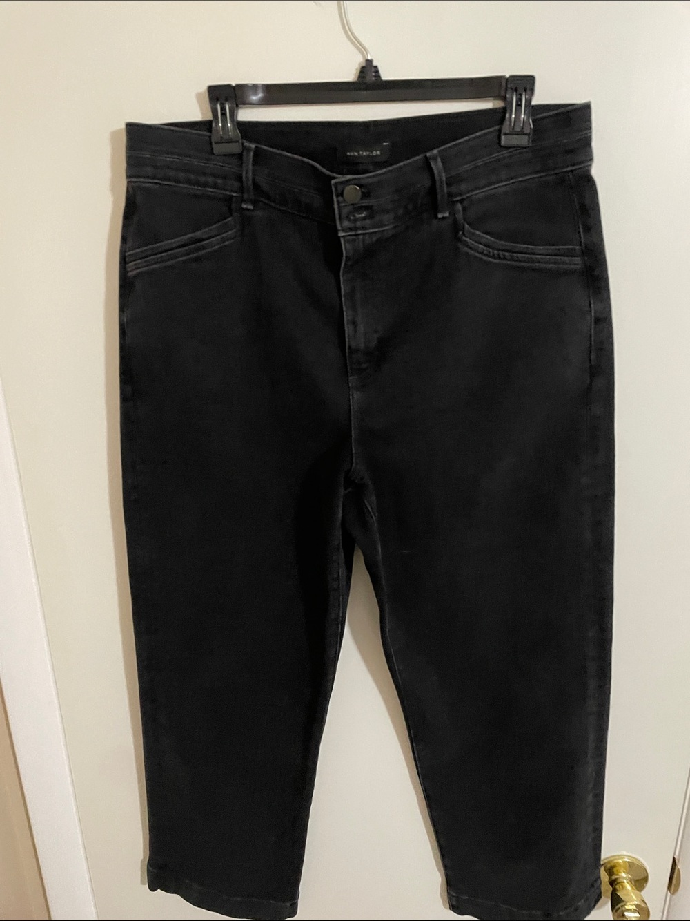 Ann Taylor Black High-Rise Cropped Jeans
